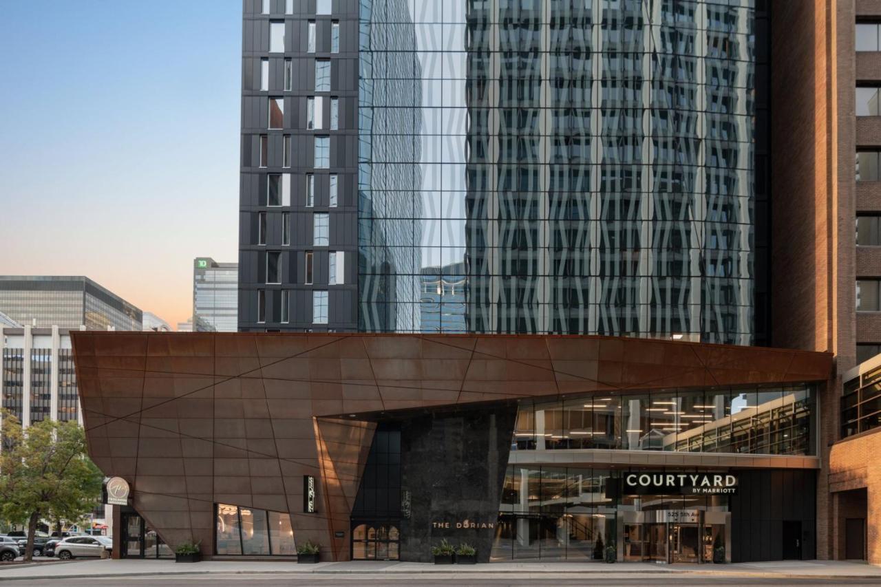 Courtyard By Marriott Calgary Downtown Hotel Exterior photo